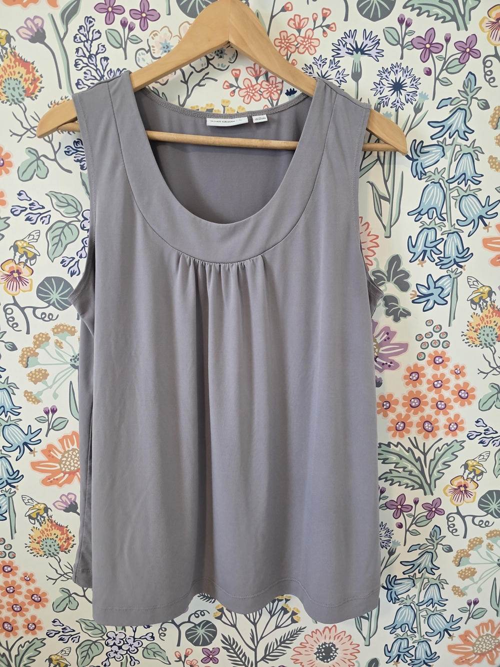Susan Graver Sleeveless Scoop Neck Tank Top in Light Gray